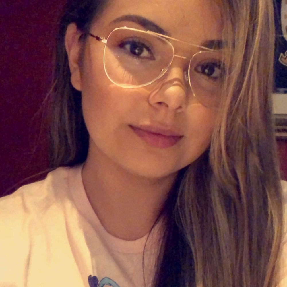 Meet your Posher, Daniela